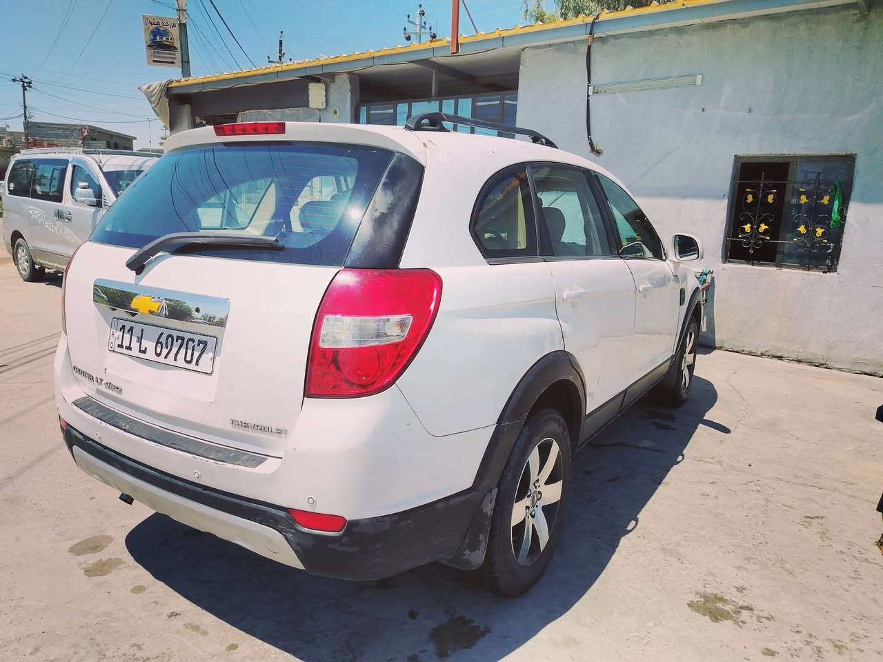 شوفرليت كابتيفا موديل 2008 خليجية
فور ويل 4WD
حجم محرك 2000
كير اوتماتيك 
سلايد روف
كشنات مخمل 
كشن سايق كهرباء 
كامرة دوارة + شاشة كبيرة وحساسات 
داش كامرة اصلية تسجيل صورة وصوت
انذار سرعة ١٢٠
دواخل عسلي جديد
داخل صاج 
طخم ويل كب جديد
صدر امامي خلفي جيد
رقم بغداد جديد
بيها صبغ شبر جاملغ امامي وشبر باب الراكب
سنويه وهزة جديدة بأسمي 
مكان بلد ***********
سعر مناسب ٧٠ وبيها مجال قليل
