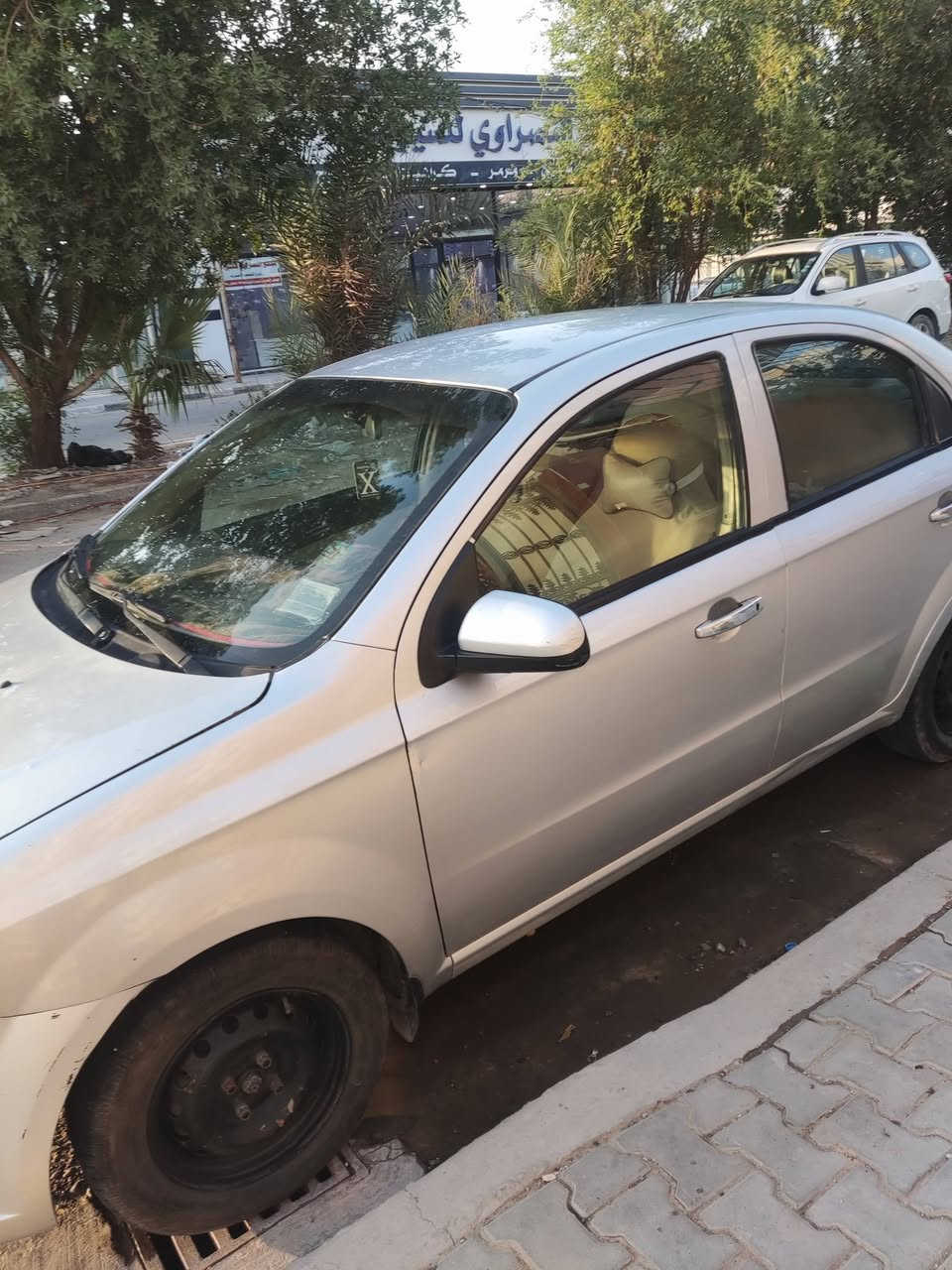 سيارة افيو موديل ٢٠١٦ سنويه ل ٢٨ باسمي رقمه نجف السيارة كلش حلوه ونظيفة جدآ
كفاله مكينة و كير 

تبريد شغال وكلش حلو 

 السيارة بيها جاملغ مبدل جهة السايق بدون دواخل وصور كدامكم 

الحدادية كله جديدة مبدله اصلي كوري حتى المشط و الدبلات لان اني من شتريته ما خليت بيها نقص يعتب لان ما بالي ابيعه بس الله رزقني واريد اخذ احسن منها 

ما بيها لا تنقيص ولا تبخير ابد تجي وتفحص اني مداريها دهن و ماي أصلي كلش محافظ عليها 

سعره بي مجال قليل 

امانة الله ورسولة السيارة حلوه ومال جناي


**إذا كنت صاحب هذا الإعلان وتريد حذفه لأي سبب، رجاءا أرسل رسالة إلى الدعم الفني**