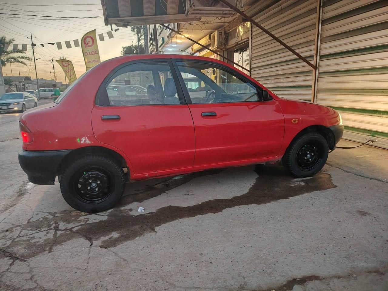 مازدا اتوماتيك رقم بغداد للبيع السعر 35 وبيه مجال *********** السياره حلوه
