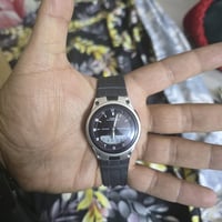 ساعة يد • للبيع