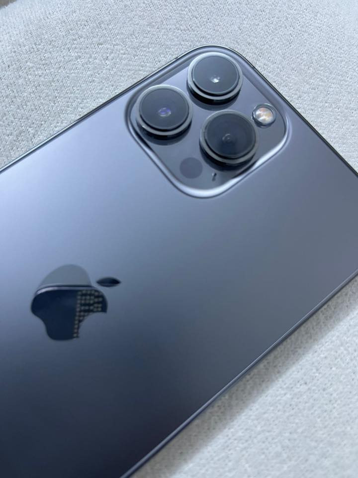 سلام عليكم آيفون ١٣ برو ماكس ذاكرة ٢٥٦ بطاريه ٨٦ أمريكي جهاز سعر ٦٥٠ وبي مجال ***********
