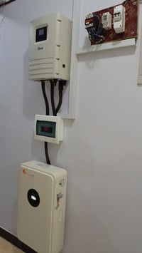 طاقة شمسية • تركيب • برمجة