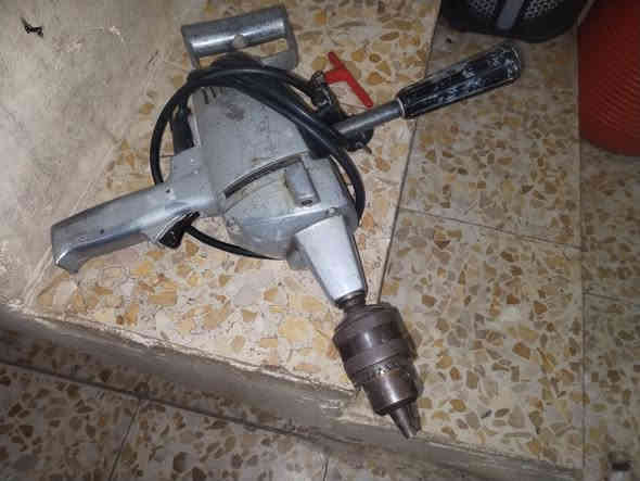 دريل شواصي ياباني الاصلي طوبه ١٣ السعر ٢٠٠ بي مجال بسيط مكاني بغداد الحسينيه ***********
ملاحضه ماداخل تصليح ابد
