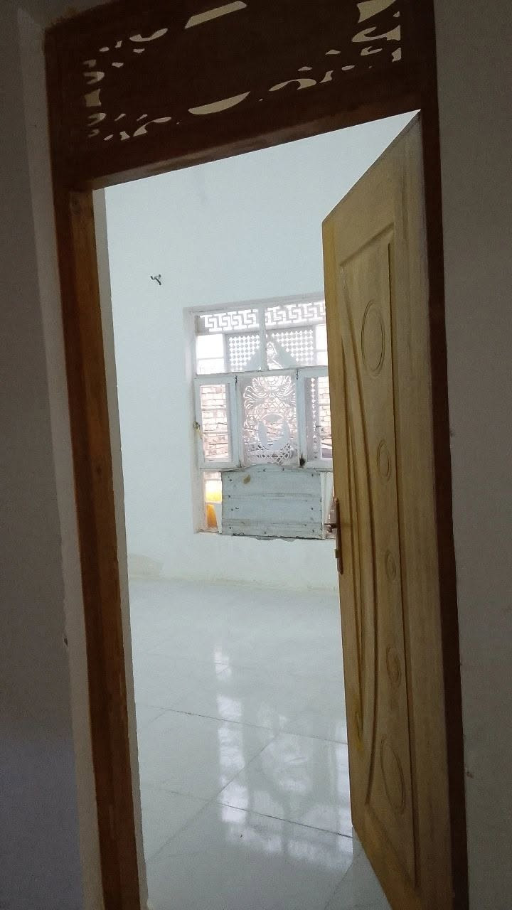 دار للايجار 
مطبخ ، صالة ، استقبال ، غرف نوم ٢ ، صحيات،  منور. طارمه ،
العنوان ، ام الخيل شارع المسبح الاولمبي ورا سكه القطار
الرقم للاستفسار
***********
