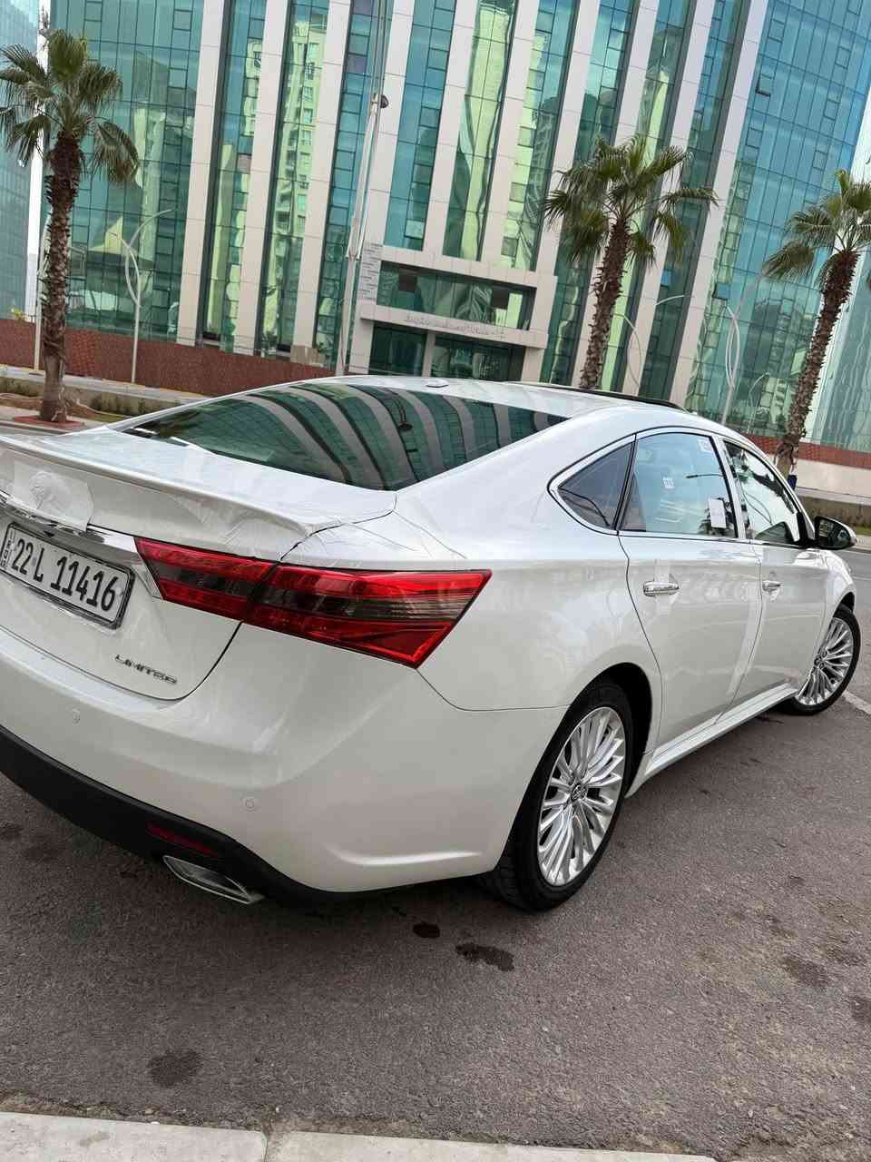 TOYOTA AVALON 2013 LIMITED
ئەفەلۆن ٢٠١٣ خەلیجی 
سەیارەکە بێ سبوخە تەنها تعدیلی هەیە 
هەندەک لە بۆنیدی لەگەل ٣ جێگای دی 
یەک دینار مەسروفی تێدانیە 
گێرو مەکینە بەشەرت نەکرایتەوە
نەرمە تەزرەکی زۆر زۆر وردی هەیە 
گۆرینەوەش دەکەم 
*********** 
182$ مەجال أربيل, العراق
