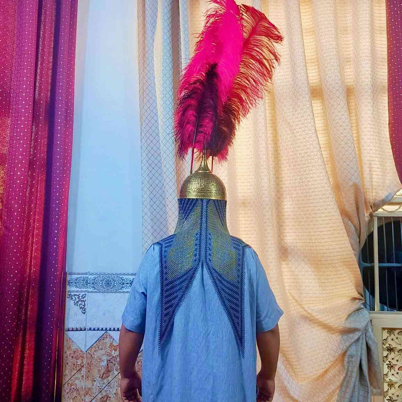 مماسلام عليكم خدام الحسين ع شباب خوذه للبيع المكان حي الكوفه قرب كسره وعطش بغداد الخوذه مملبوسه ابد بعدها جديده وياها ريش متره طول الريش ومثل مموضح بل صوره الخوذه كلش حلوه واني بخدمتكم السعر 475وبي مجال *********** هذا الرقم بي واتساب واتصال

