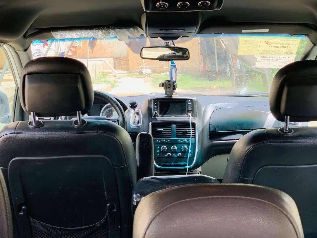 دوج كرفان 2017 رقم اربيل.
فول مواصفات. 
SXT
بيه بونيد سرقه بامريكيا 
وجاملق بدون دواخل
***********
متواجد عل نت
