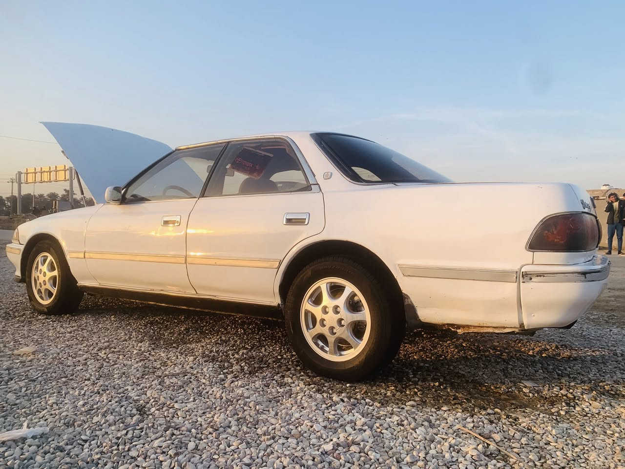 مارك موديل 1992 لون ابيض 
رقم بغداد مشروع موازي
 كفاله قص ونقل جثه واصوليات وضربه فقط بيها رشات صبغ بسيطات
حداده وكهربائيات كلهم جدد
تخم تاير وباتري وادامه 
كير ومحرك ونجي 6 سلندر شرط ماتمزيها طافيه لو مشتغله ناعمه جدا
سياره حلوه ونضيفه ومرتبه من كلشي 
سعرها 38 وبي مجال للشراي 
العنوان كوت قضاء الحي 
***********
