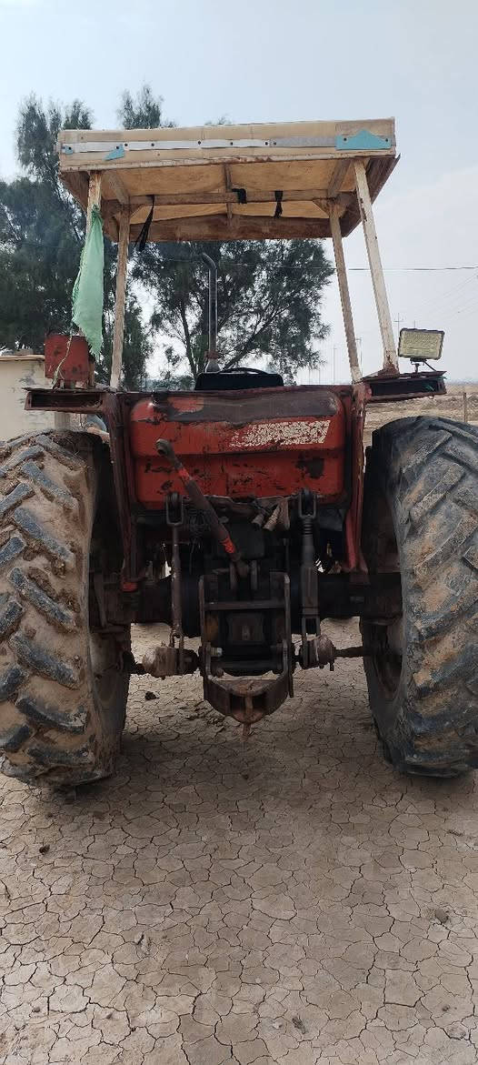 من رخصت مدير الكروب  سلام عليكم مكينه  البيع فيات 780مكفوله كفاله عامه رقم وسنويه موجوداد السعر 9ونص وبيه مجال  مكان واسط الصويره  رقم الهاتف ***********/***********
