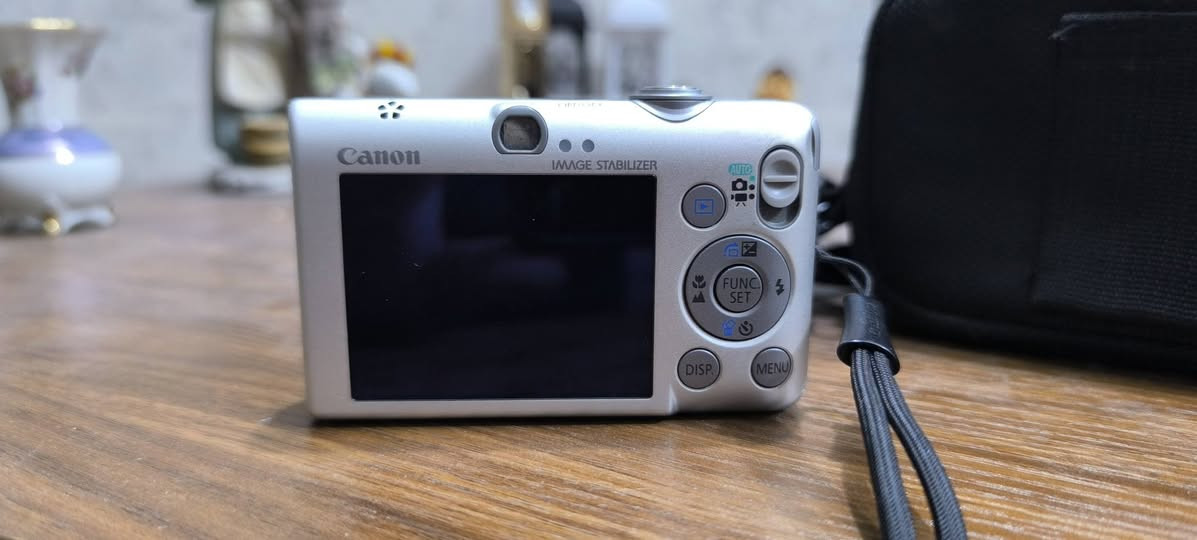 السلام عليكم
مجموعه كاميرات ديجيتال 
كل وحده سعر 
موجود توصيل جميع المحافظات


**إذا كنت صاحب هذا الإعلان وتريد حذفه لأي سبب، رجاءا أرسل رسالة إلى الدعم الفني**