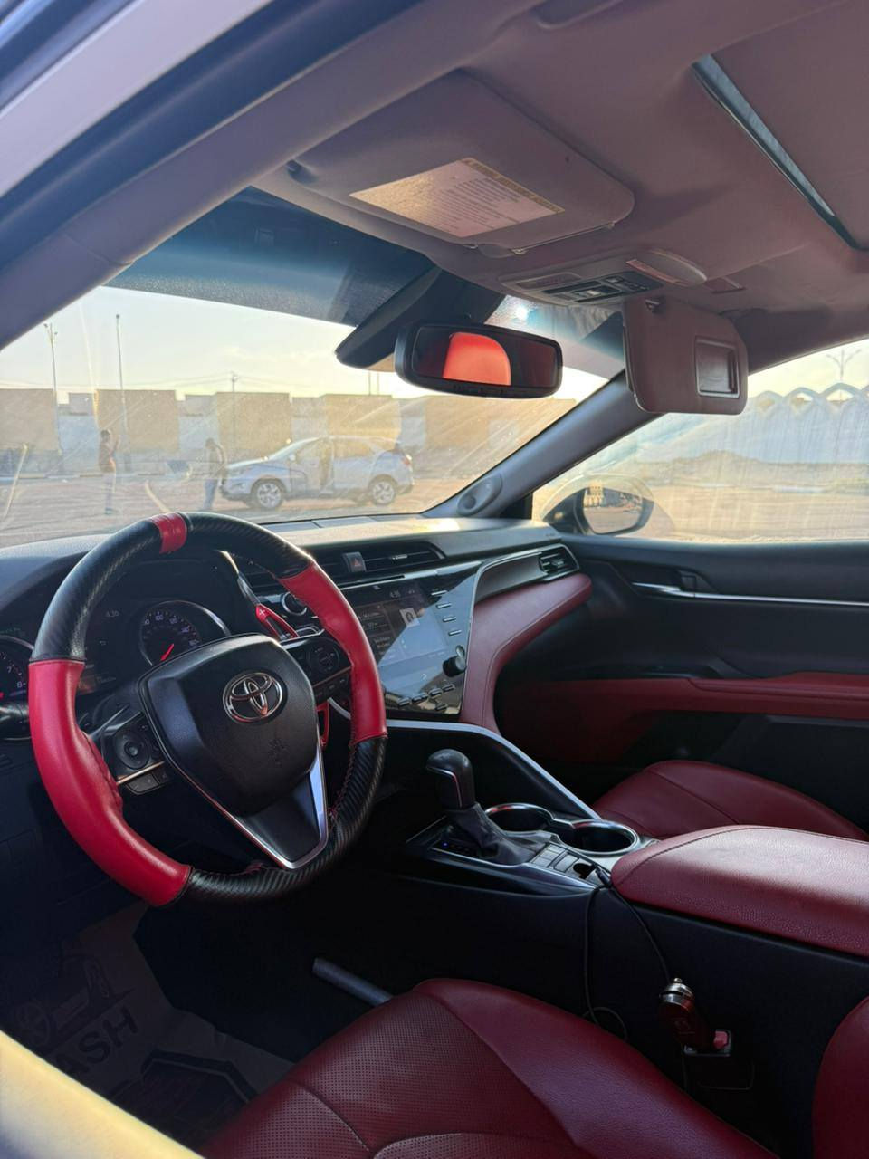 سلام عليكم
كامري xse 6v 2020 
السياره فول الفول 
5 كامرات
تدفئه تبريد كشنات
قطعتين تبريد
كشنات كهرباء
رادار امامي وخلفي
السياره 6 سلندر محرك وگير أفيلون
قليل هاي الفئه تجي بهيج محرك وبهيج مواصفات
السياره مكفوله من الصبغ  
بيها فقط قطع بارد بسيطات
السعر 220 وبيها  مجال للشراي
للأستفسار ***********
