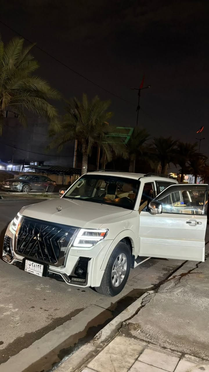 باجيرو حبتور فول موصفات موديل 14 محدثه 24 مكفوله من ضربه بيها صبغ تحديث البلاسك فقط كير مكينه  خير من الله رقم بغداد بسم خالي غراضها الصليه كلهن موجودات  العنوان بغداد سيديه السعر اتصل  ***********
