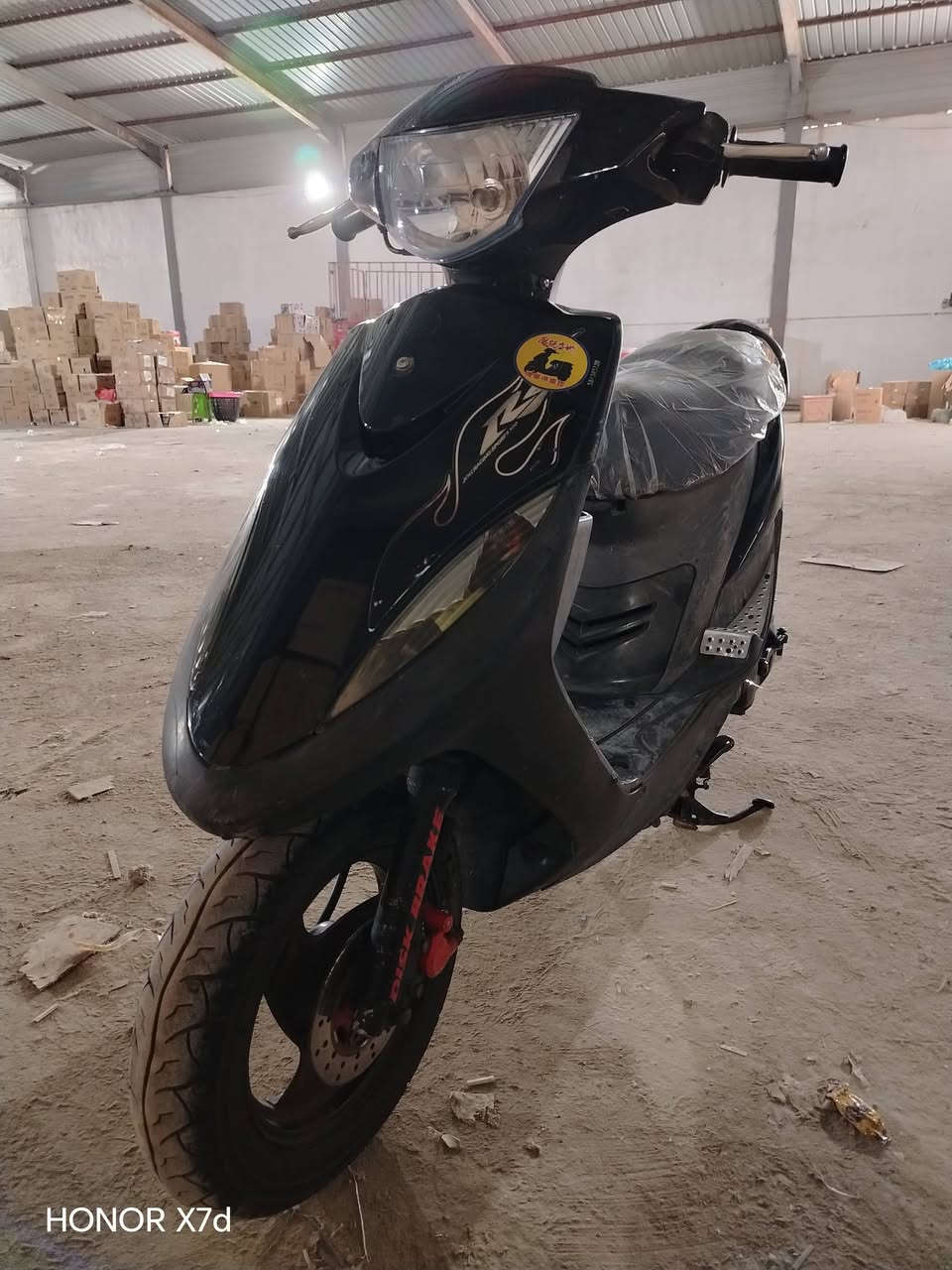 السلام عليكم دراجه ماكس للبيع كفاله عامه شلع ومعدل مكان عماره ابو رمانه سعر خاص ***********
