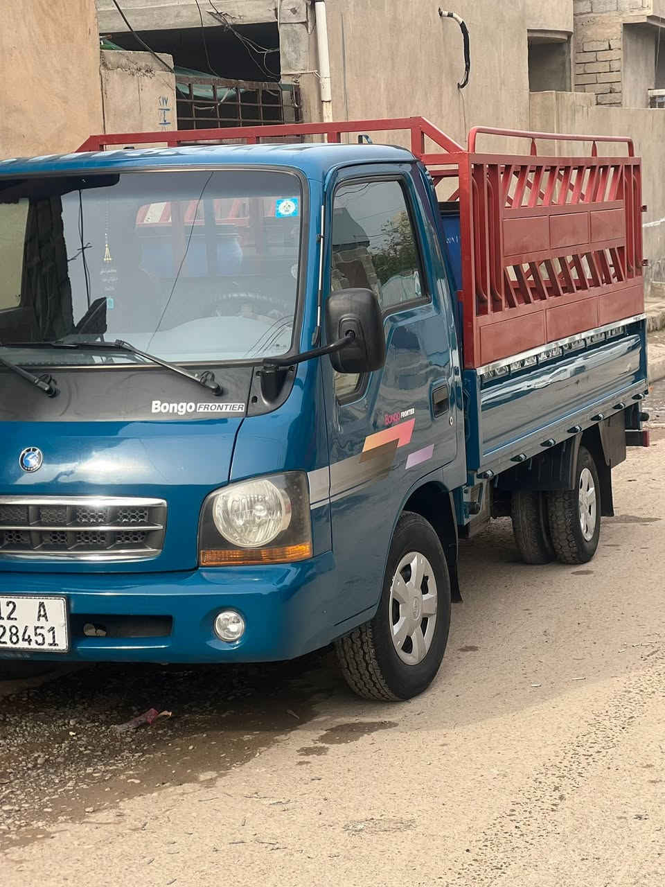 كيا بزون ام عيون موديل ٢٠٠٤ للبيع سيارة جديدة شرط شاصي طخم تايرات جدد كير مكينة شرط هزة جديدة سنوية بسمي شرط التحويل حصة كاز كل المحافضات مصبوغة عام جمالية بدون معجون السعر المطلوب ٩٣ وبي مجال بسيط سيارة بلموصل تواصل خاص او ع رقم كورك *********** 
 اسيا.  ***********
