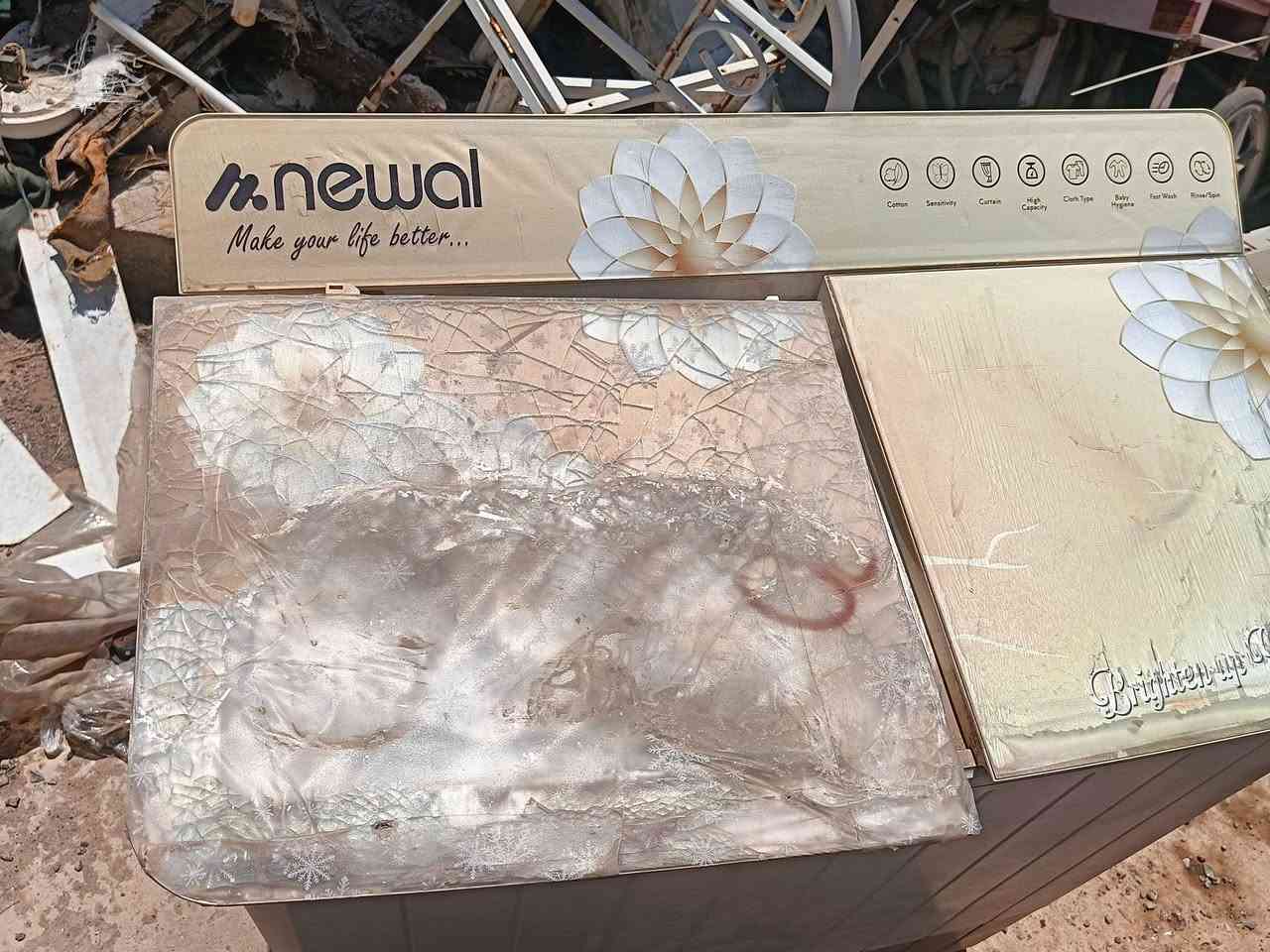 غەسالەی 10 کیلۆیی بۆفرۆشتن 
نرخی 55 هەزارە
 هەموو عەیبی ئەم غەسالە 
تەنیا ئەو شوشەیی بان شۆردنەکەی شکاوە 

چەمچەماڵ / *********** السليمانية, العراق
