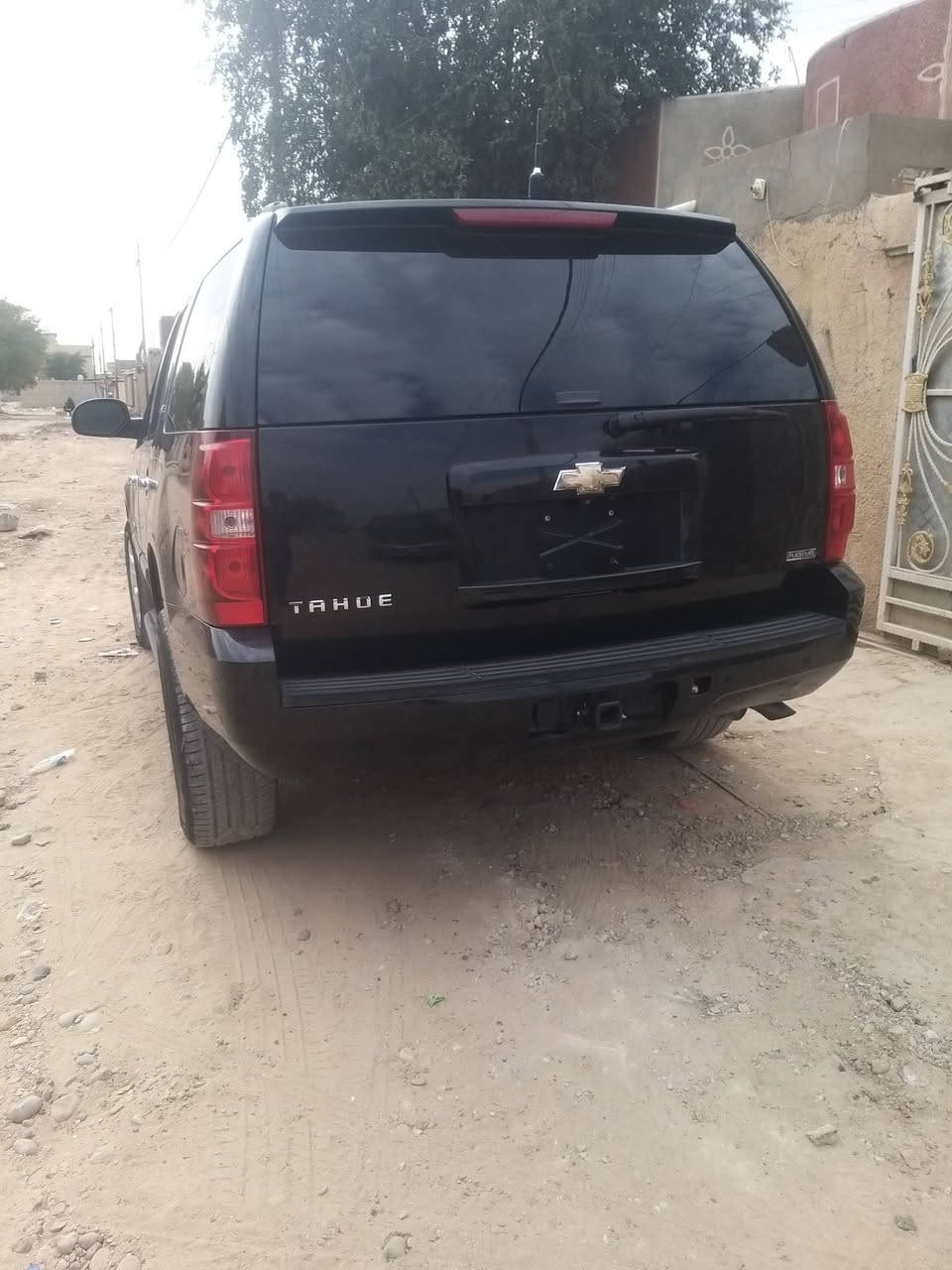 تاهو مديل 2009 بتحه 
ما نقصه شي السياره 
السعر 85 وبيه مجال
سكن بغداد 
***********
