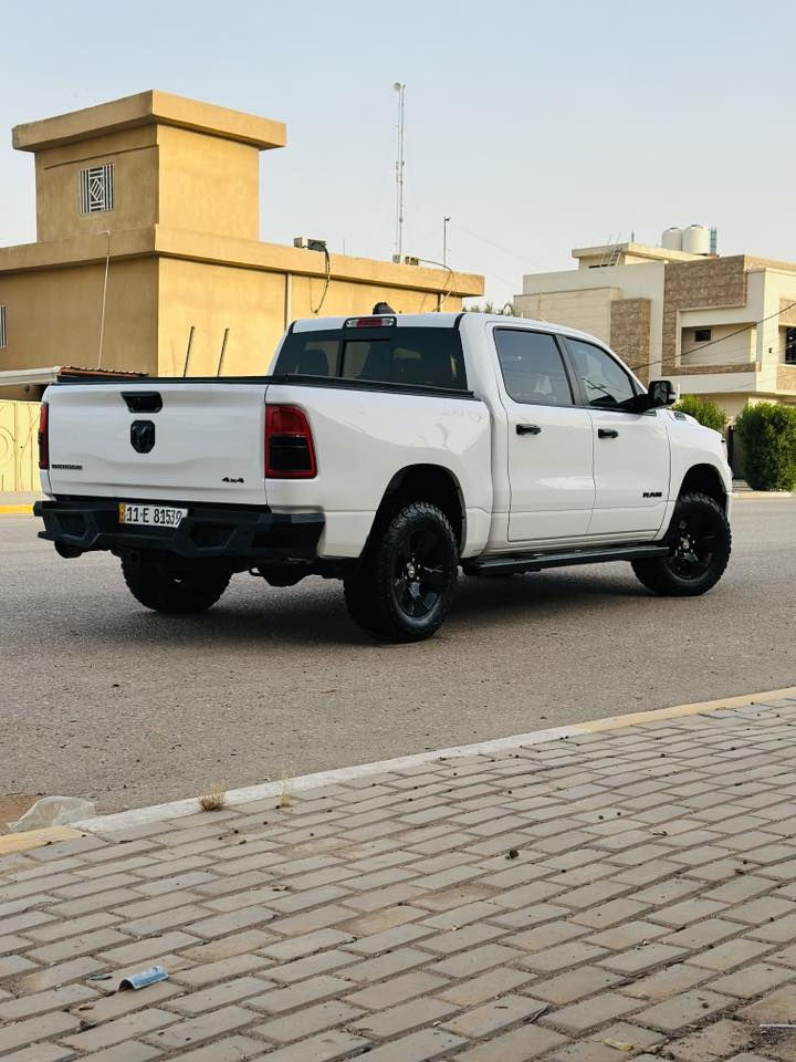 دوج رام 2019 بك هورن حادث جاملغ وبنيد سونار بل منشور 
ل سعر 214 وبيه مجال 

للاستفسار ***********
باب طويل بدي قصير 
مكينه 5700 
شاشه كامره حساسات اشاير بل مري بصمه كشنات مشمشي نضام ايكو كشنات كهرباء تبريد قطعتين مكينه وكير مكفولات تبريد ثلج سياره عليه اضافات جاهزه وما بيه نقص سنويه جديده مكان السياره كربلاء
