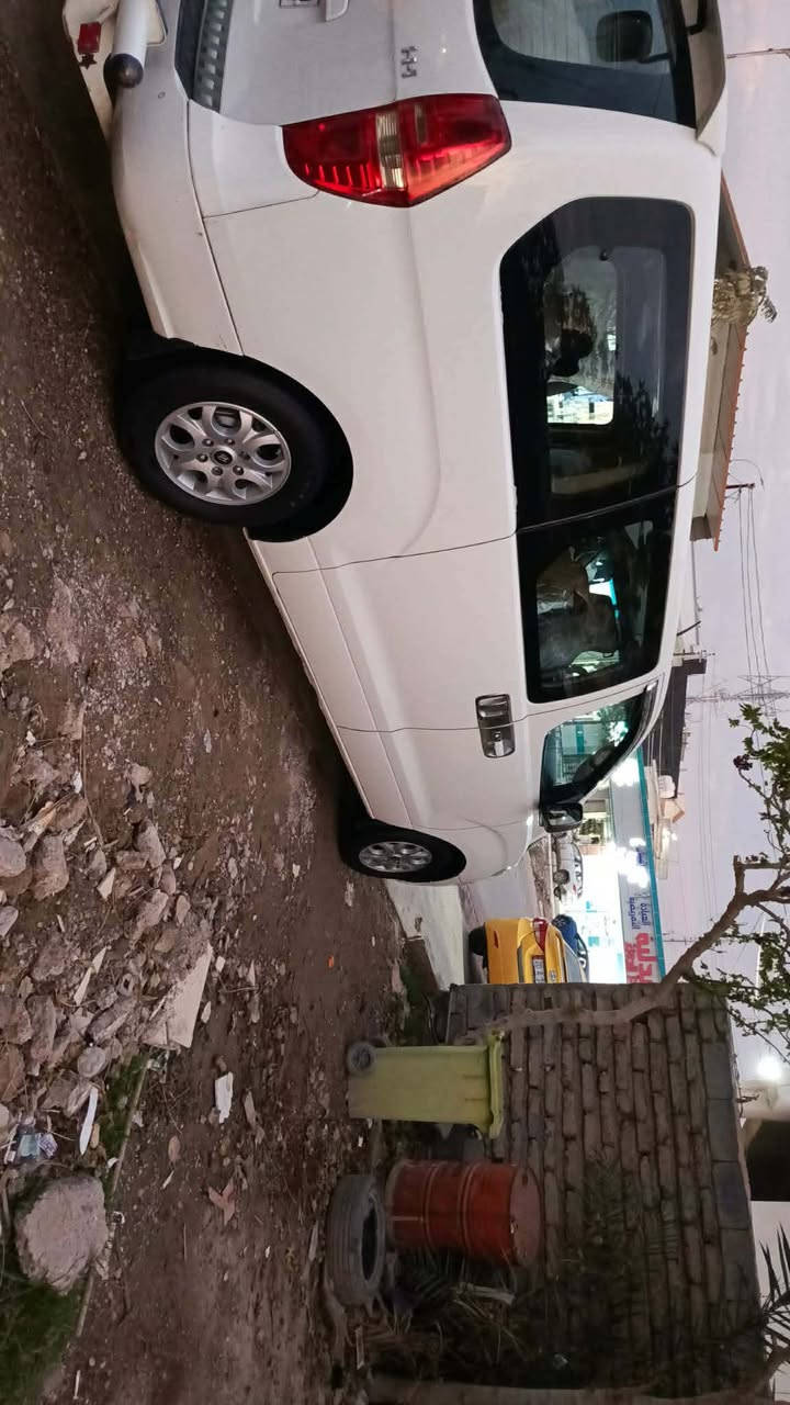 سلام وعليكم ستاركس 9  سليمانيه كفاله عامه السعر 158 وبيها مجال  مكينه كير اكسل صدر تخم تاير كله جديد الاستفسار الاتصال ع الرقم 
*********** 
مكان السيارة ديالى المقداديه
