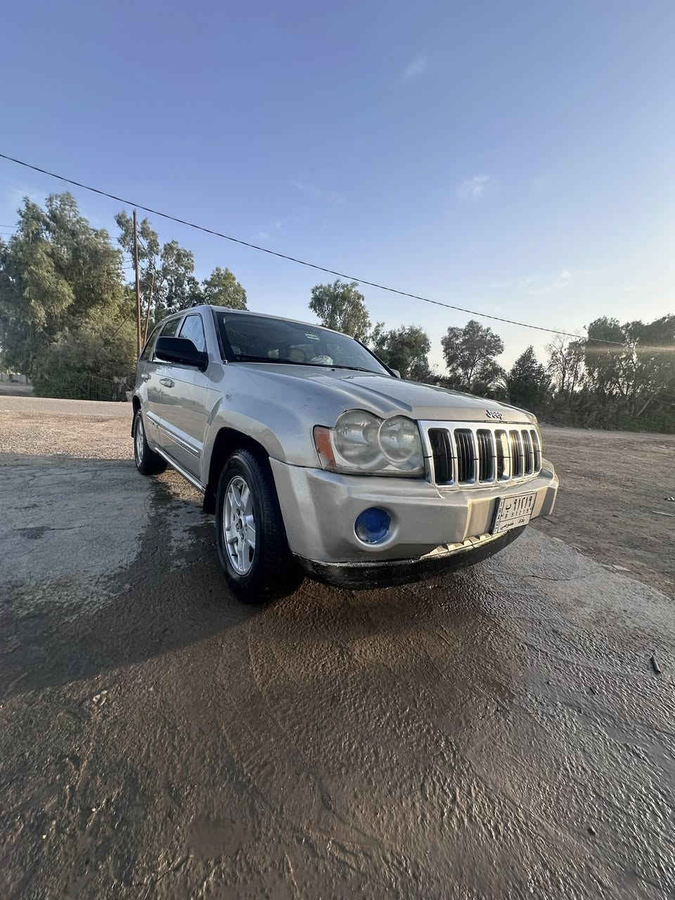جيب شيروكي لمتد 2007
مشروع وطني رقم بغداد السنوية لغاية 2027 
اللون شمباني بلادي
السياره بلادي خاليه من العيب الشرعي 
حداديه وسط نظيفه طخم تايرات جديد 
مكينه وكير خير من الله 
محركها 8 سلندر تبريد شغال  
ايرباكات كلها سليمه 
السعر 84 ومجالها قليل
 مكاني ناصريه 
 متوفر ماسنجر او الرقم ***********
