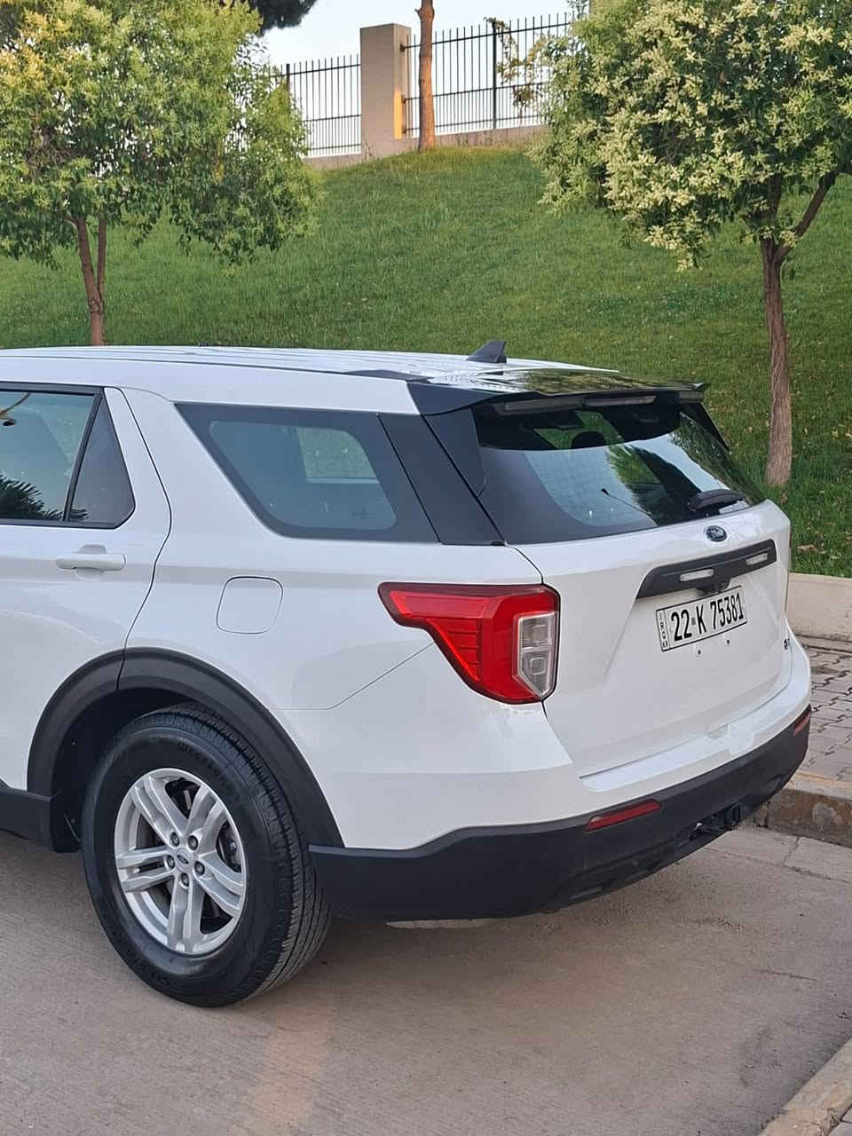 السلام  عليكم ورحمة الله وبركاته
‏‎‏‎       ——— لـلـبـيع  ———

‏‎‏‎فورد اكسبلورر   —  Ford Explorer

‏‎‏‎وراد أمريكي.     —    ايرباك البرده

‏‎‏‎الموديل           —     2021 

فئة.                 —     بوليسي  

حجم المكينه   —      V6/3000توين تيربو 

‏‎‏‎اللون                —      ابيض    

‏‎‏‎المسافه المقطوعه —  50.000 

‏‎‏‎حاله السياره.      —        بدون صبغ  ( التقرير مرفق مع الصور ) 

‏‎‏‎المواصفات 

‏‎-گير تعليك 
‏‎-نظام الدفع 4WD
‏‎-هندبريك بصمه 
‏‎‏‎- تبريد مركزي 
‏‎‏‎- بگ لايت LED 
‏‎-كشنات VIP ( منفصل )
‏‎‏‎-كرسي السايق بحركه كهربائيه
‏‎‏‎-تحكم ستيرن جهتين 
‏‎‏‎-تحديد سرعه 
‏‎‏‎-مانع انزلاق 
‏‎‏‎-ليد نهاري
‏‎‏‎باقي المواصفات المعروفه 

‏‎‏‎السعر            —      اكتب تم ويوصلك السعر مباشر 

‏‎‏‎رقم السياره    —      اربيل 

‏‎‏‎موقع  السياره —      السليمانيه  

‏‎‏‎للأستفسار.     —       *********** - ***********
