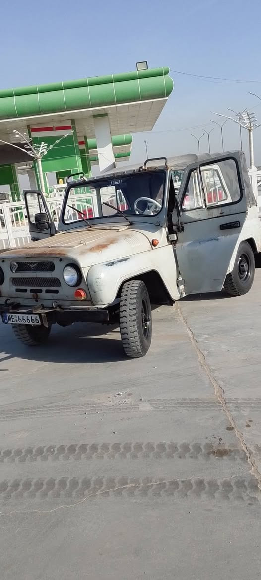 السلام عليكم واز للبيع 2002 جديده ***********
