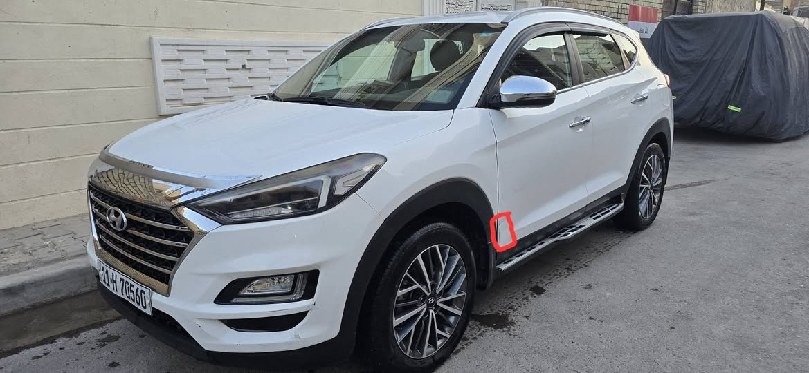 السلام عليكم ...
توسان خليجي موديل 19 ماشية 113 الف كم بيهة طخات مثل مموضح بالصور  
مواصفات السيارة ....
5 عدسات . كشن كهرباء . كراسي جلد مشمشي وبيجي . داخل صاج . تبريد قطعتين . مري شفط . اشاير مري . لد امامي نهاري .
السعر 188 ورقة بيها مجال مكانها بغداد حي اور 
***********
