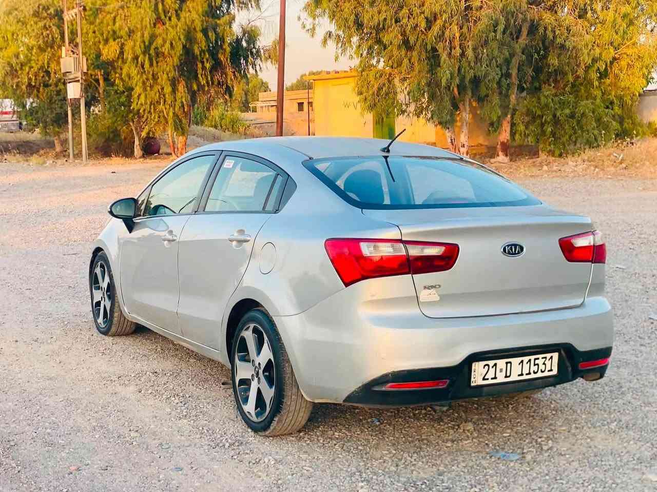 کیا. ڕیوە. 2012. سەنەویو رەقەمی تا2031تازەیە بەناو خۆمانەوەیە.  گێڕوو مەکینەو.  تەبریدی بەشەرت. تەقەو رەقەی نیە.  1پارجەی بۆیاخە بیزەربەو لیدراو. سعر 74گڵاو. مەعمەلە.  شوین کەلار***********
*********** كالار, السليمانية
