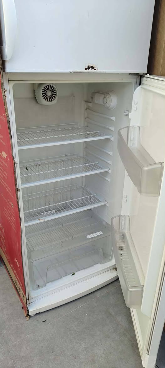 للبيع ثلاجه 18 قدم  تشتغل فول  نضيفه السعر 150 بي مجال التفاصيل خاص


**إذا كنت صاحب هذا الإعلان وتريد حذفه لأي سبب، رجاءا أرسل رسالة إلى الدعم الفني**