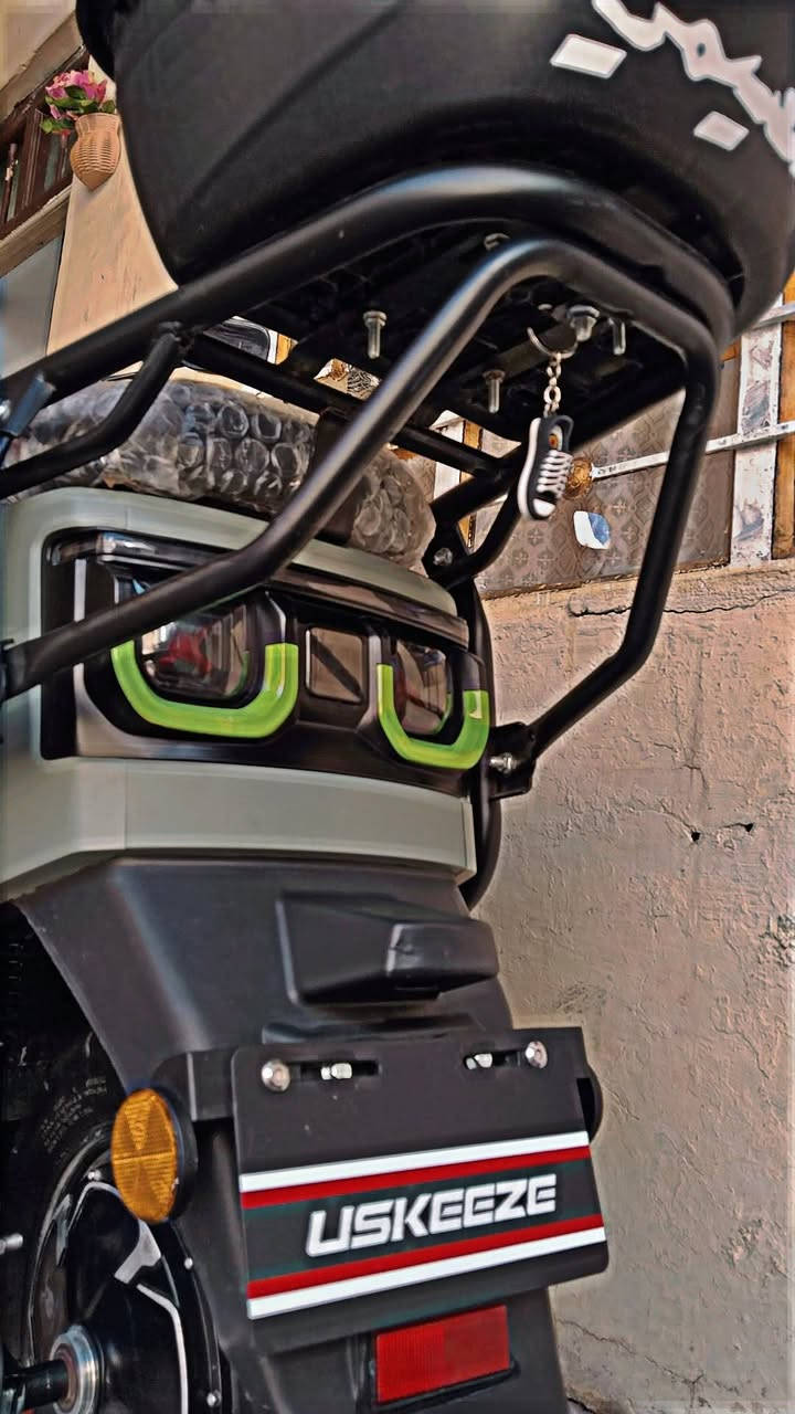 السلام عليكم  خوان
عندي دراجه اباجي  شحن 

نضام ADS

ملف 2000

باتريات 6 بعدو وضع شركة

دبلات خلفي عالي 

تواير  جديدات

اشاير شغالات 

سماع بلاتوث /شاشه فول شغال 

درع  كلشي مابي 

التواصل ***********  / ***********📞
