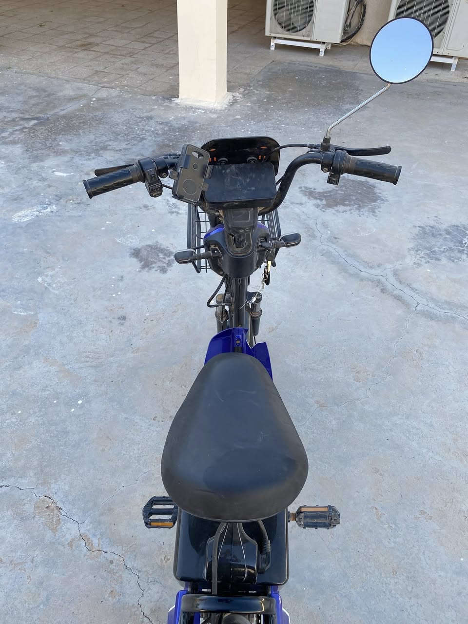 بايسكل شحن للبيع بي بعض المشكلات
- بطاريه عطلانه تحتاج اصلاح
-جوزه كذلك تحتاج اصلاح
بايسكل حالة النظافة 90%
*السعر الرايده 350 الف (وبي مجال)
الي يحب يشتري او يستفسر اكثر يراسلني خاص
الرقم ***********
- العنوان قرب قرية عمران الزنبور
