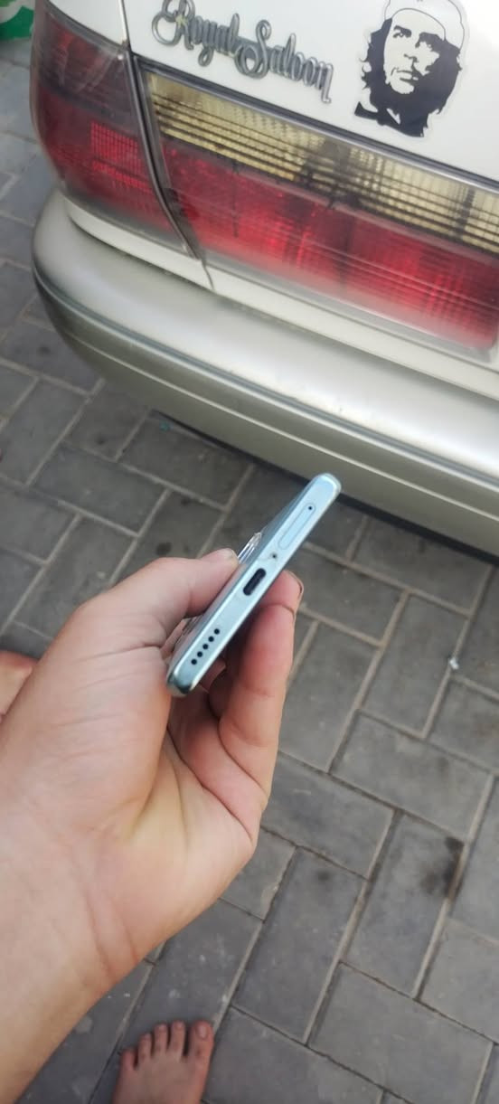 هونر x9c الجهاز نضيف جدآ مال معاتب استخدام شهر واحد كاترونه وشاحنه وياه
*********** تواصل على هاذ الرقم  السعر 360
