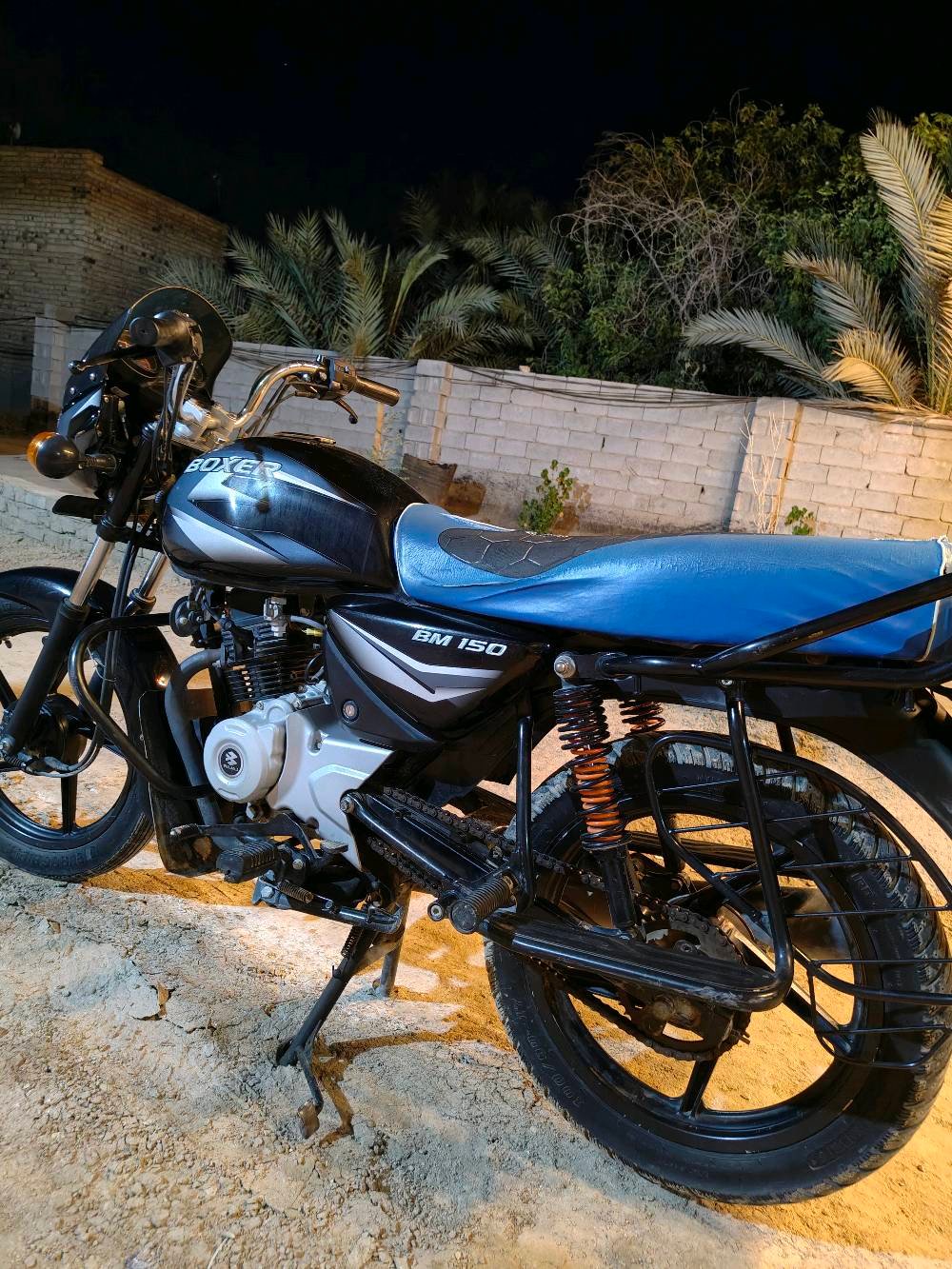 بوكسر للبيع موديل 22طالعة ب23 مرقم مرقم قادسية تحويل مباشر ماشيه بس 7000مامشتغلة دليفري
مكاني ديوانية ***********