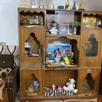 اخوان عندي هذا المعرض اليريده يجي ياخذه بلاش 07735892058