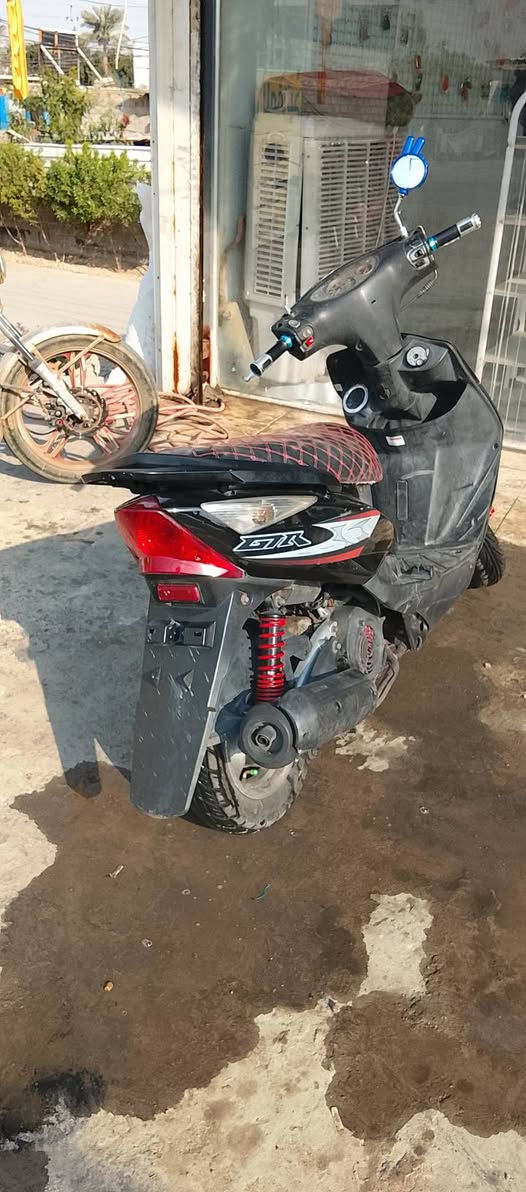 سكنس ثعلب مكينه برغي ما مفتوح دراجه كفاله المكان بغداد جسر ديالى القديم ***********السعر 650وبيه مجال
