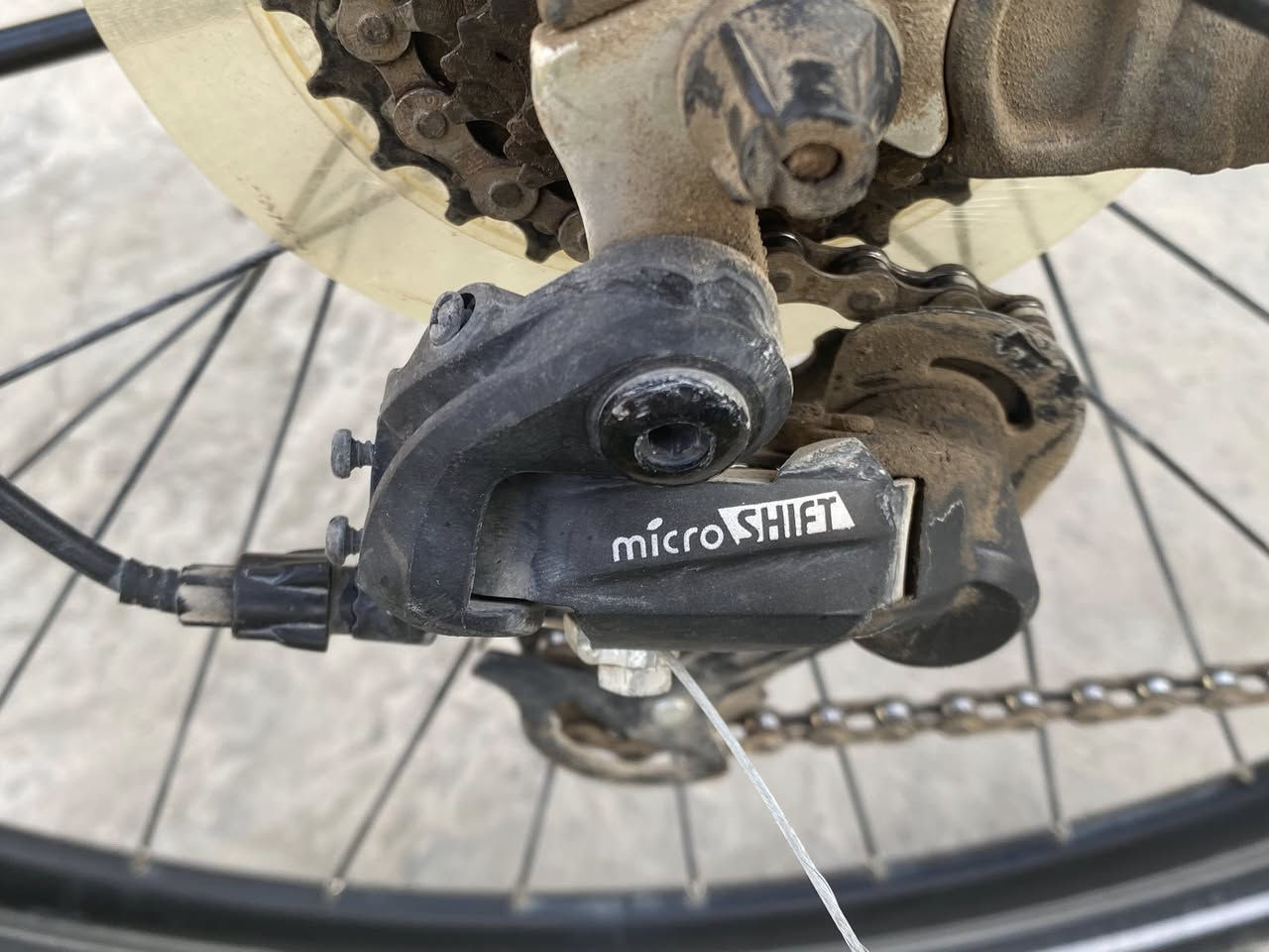 السلام عليكم
باسيكل Univega للبيع 
عدد سرعات 7 من microshift 
سستم بريكات من promax 
ستيرن عالي +ركبه متحركه 
السعر 125 الف وبيه مجال ما راح تلكه هيج سعر بالسوك 
مكاني بغداد العامريه *********** بيه واتساب
