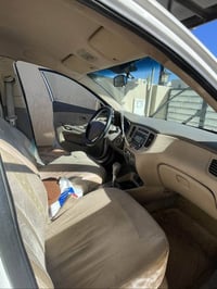 كيا ريو • ٢٠١١ • توماتيك