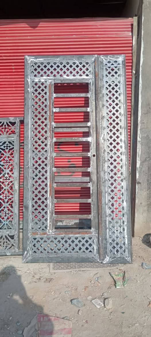 سلام عليكم عمل كافه انواع الشبابيك والأبواب 
الاستفسار ***********
