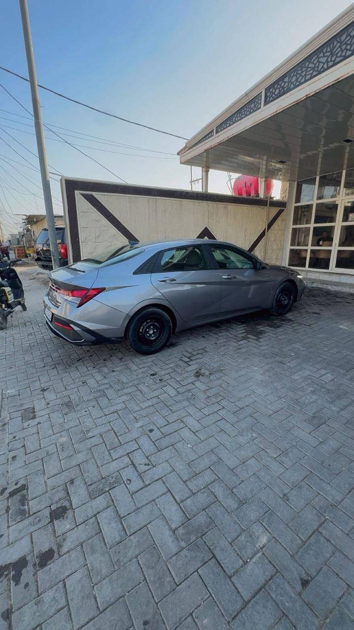 السلام عليكم النترا وارد موديل 24 بصره بسمي بنيد صبغ من أمريكا وبل العراق بيهه الداير الخلفي وحافه الباب السياره ليبل واحد ماشيه 36 كيلو السعر 160 وبيهه مجال قليل مكان السياره بصره نواب الظباط للستفسار عل الرقم *********** البصرة, العراق
