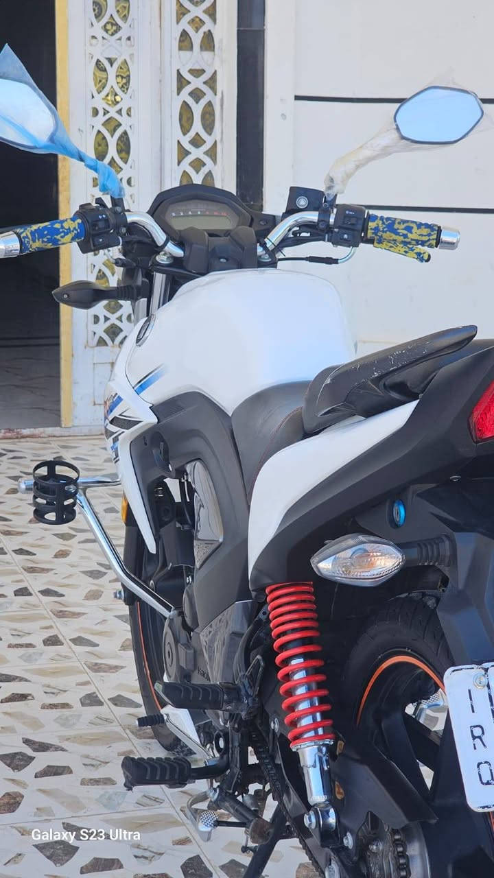 سلام عليكم موطور هاوجي مسجل الوحات نكليزي موديل ٢٣ صارله شهر من شديته سعر 17 ونص بي مجال رقم ***********
