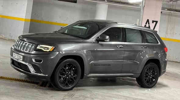 السلام عليكم 
جيب سومنت موديل 2015 
رقم بغداد مشروع وطني بسمي 
وارد امريكي بيها قطعتين تبديل نفس الون بلادي وقطعه صبغ 
ماشيه 80
محرك  ‏ 3600
فوول مواصفات للاخير ومعروفه مواصفات السومنت 
بانوراما 
رادار امامي وجانبي 
تحديد مسار 
اوتو ستوب  
مانع تصادم 
سماعات هارمن كاردن  ودمام خلفي 
رادار جانبي بالمري 
مري كهرباء وقلاب ع البك 
داخل كله جلد خياط  بلادي شركه 
تشغيل عن بعد 
لايت داينمك امامي يفتر ويه فره الستيرن 
حساسات امامي خلفيه 
توقف ذاتي عند الرجوع
نقاط عمياء 
صندوك خلفي كهرباء 
سعر 198 $$ وبيها مجال بصيط 
مكاني بغداد 
رقمي 
*********** بغداد
