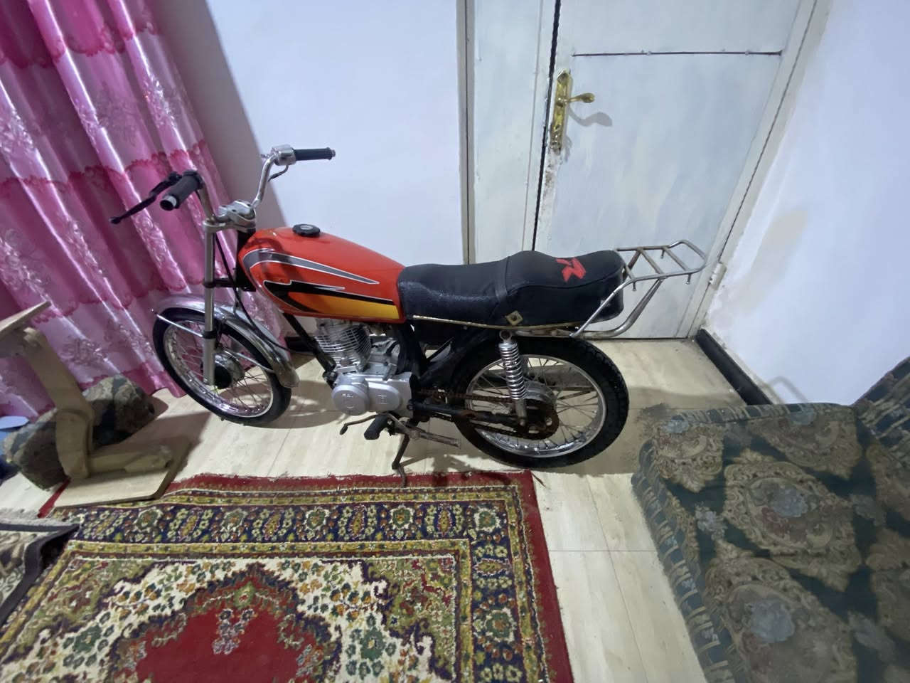 سلام وعليكم دراجه ادوات مكينه حلوه دراجه جاهزهً ربع ما ذب عليها ب٣٥٠وبيها مجال كلش قليل عنواني بصره الجزيره ***********
