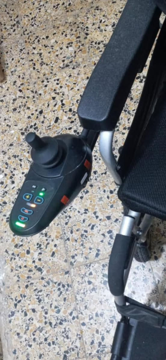 متاح عربانه ألكتروني بعده بلباكيت مامستعمله ع شرط السعر 700وبيه مجال لتواصل***********
