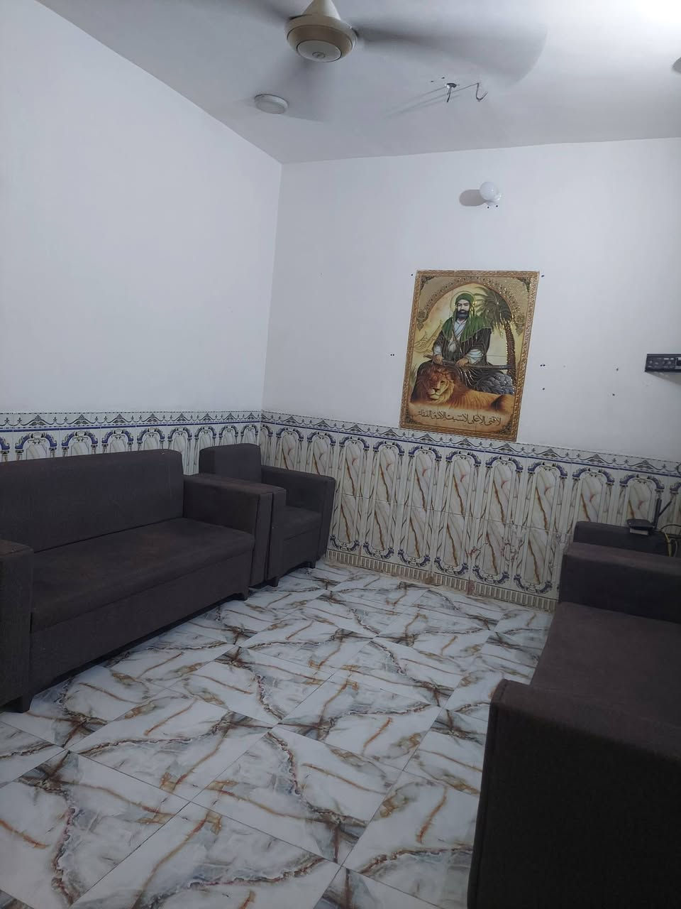 بيت للبيع مساحه ٣٠٠متر طابو زراعي سند٢٥
البيت بنا واجه ١٥ متر نزال ٢٠متر  البيت بناء حديث درجه اولى بي غرفتين نوم وهول واستقبال ومطبخ وكراج سياره وحديقه حلوه ومجمع صحي داخلي وخارجي عنوان الحله ورديه خارج شارع معمل ابو كيره للإستفسار اكثر مراسله الصفحه او الاتصال على الرقم 

***********
