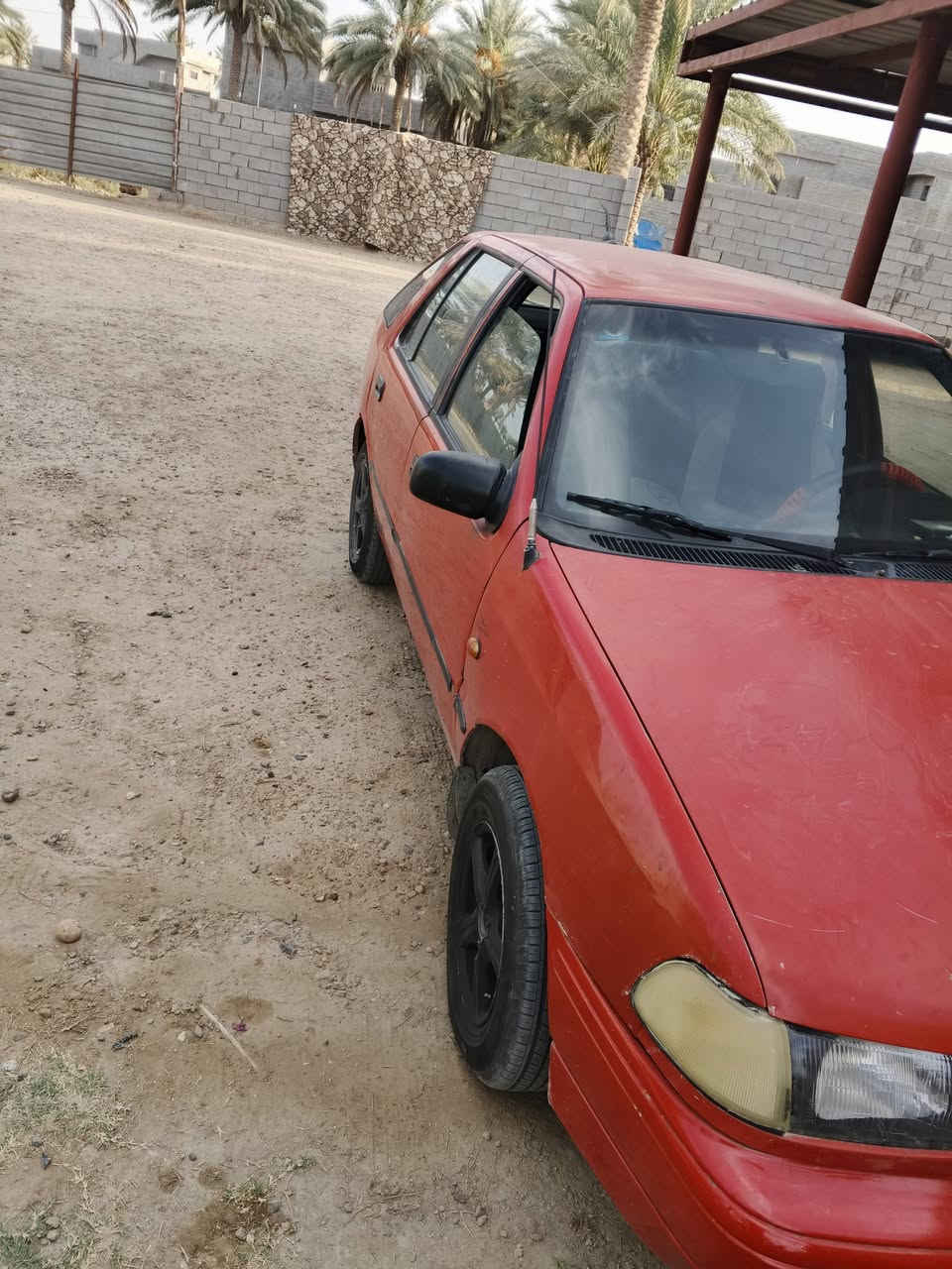 سلام عليكم سياره هوندا كسله كير ومحرك كفاله سياره نظيفه وحلوه موديل 93بسمي سعر  25وبيه مجال عنوان رمادي جويبه ***********
