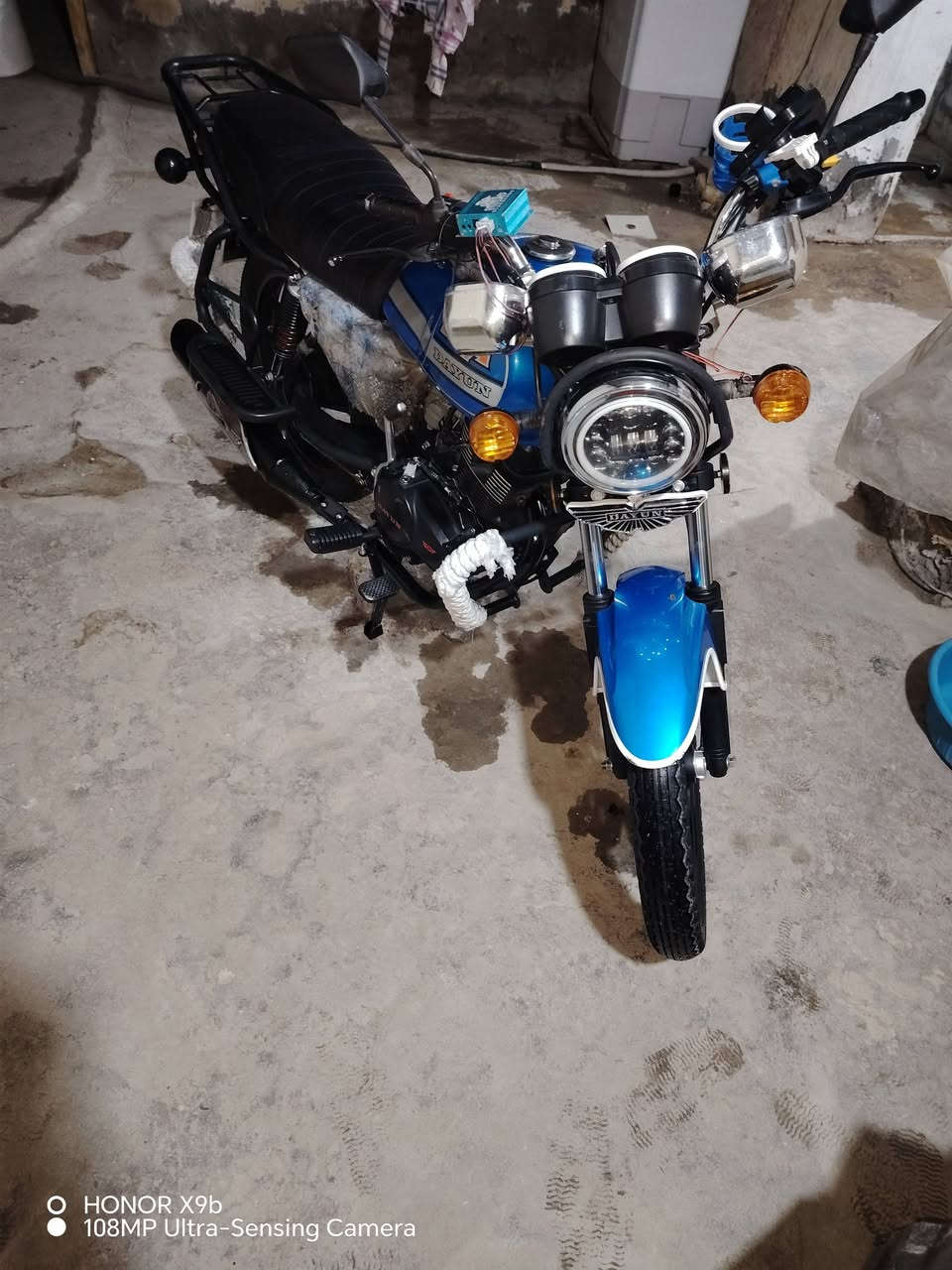 للبيع اوراق سكنر   ماصارله هواي طالعه من الوكيل 
السعر 1550 وبيه مجال  
مكان بابل محاويل 
الهاتف ***********
