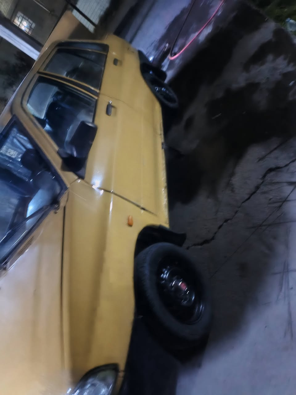 السلام عليكم سايبه موديل 11 سياره كامله من كلشي محرك جديد كير جديد تايرات تخم تاير شواصي معمره جديد كهربائيات كلها جديده سياره تخم سماعات سياره مذب عليها ربع سعر 23وبيها مجال ***********
