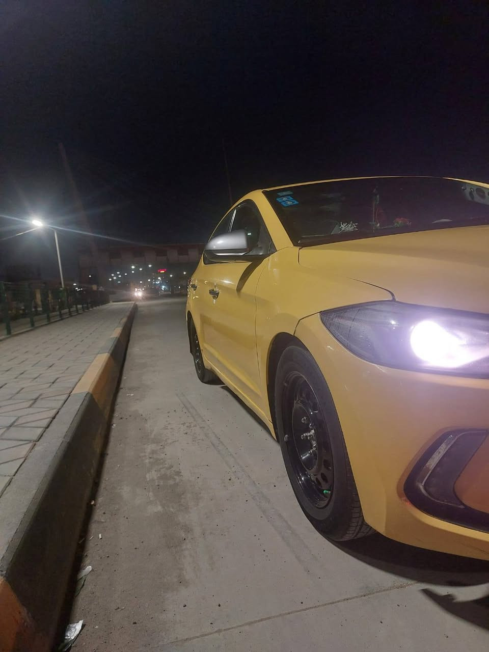 السلام عليكم
النترا موديل 2018 

بنزين +غاز منظومه جديده 

الضرر بنيد +جامرلغ حادث امريكا ..

مصلح نفسه بدون دواخل بدون ايرباك ستتم بلادي 

السياره متصرف عليها ربع كامله من كافة النواحي 

السياره بأسمي شرط التحويل سنويه لل30
السعر ..126 وبيها مجال بسيط 

العنوان..ديالى .بعقوبه .

للاستفسار..***********
