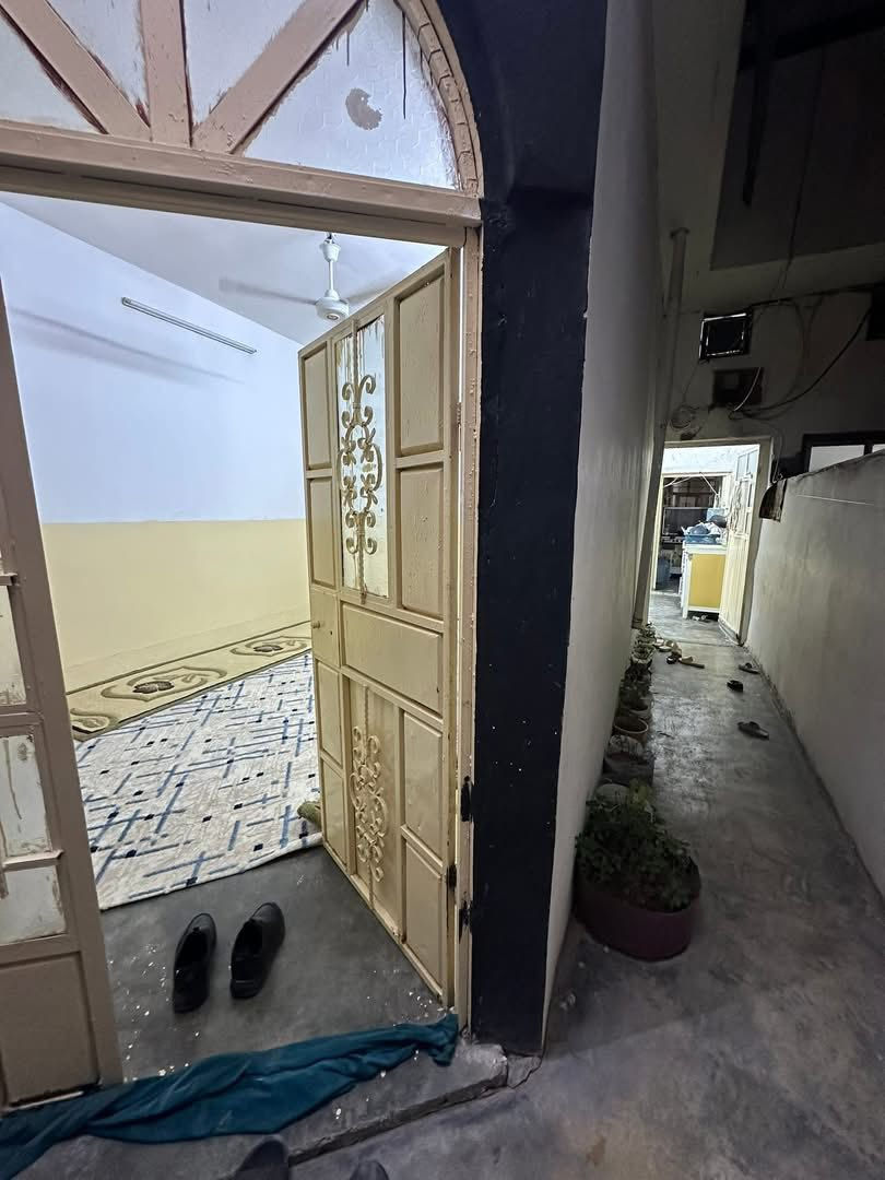 دارين للبيع مساحة الدار الواحد
100 متر 
طابو ملك صرف
في كركوك - حي العسكري - قرب مدرسة بغدا گول
سعر دار الواحد
62 مليون وبي مجال 🔥
وسعر دارين بلكامل
123 مليون وبي مجال 🔥
***********
