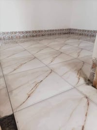 خلفه سيراميك جداري وارضي متفرغ حاليا 07762764777واتساب