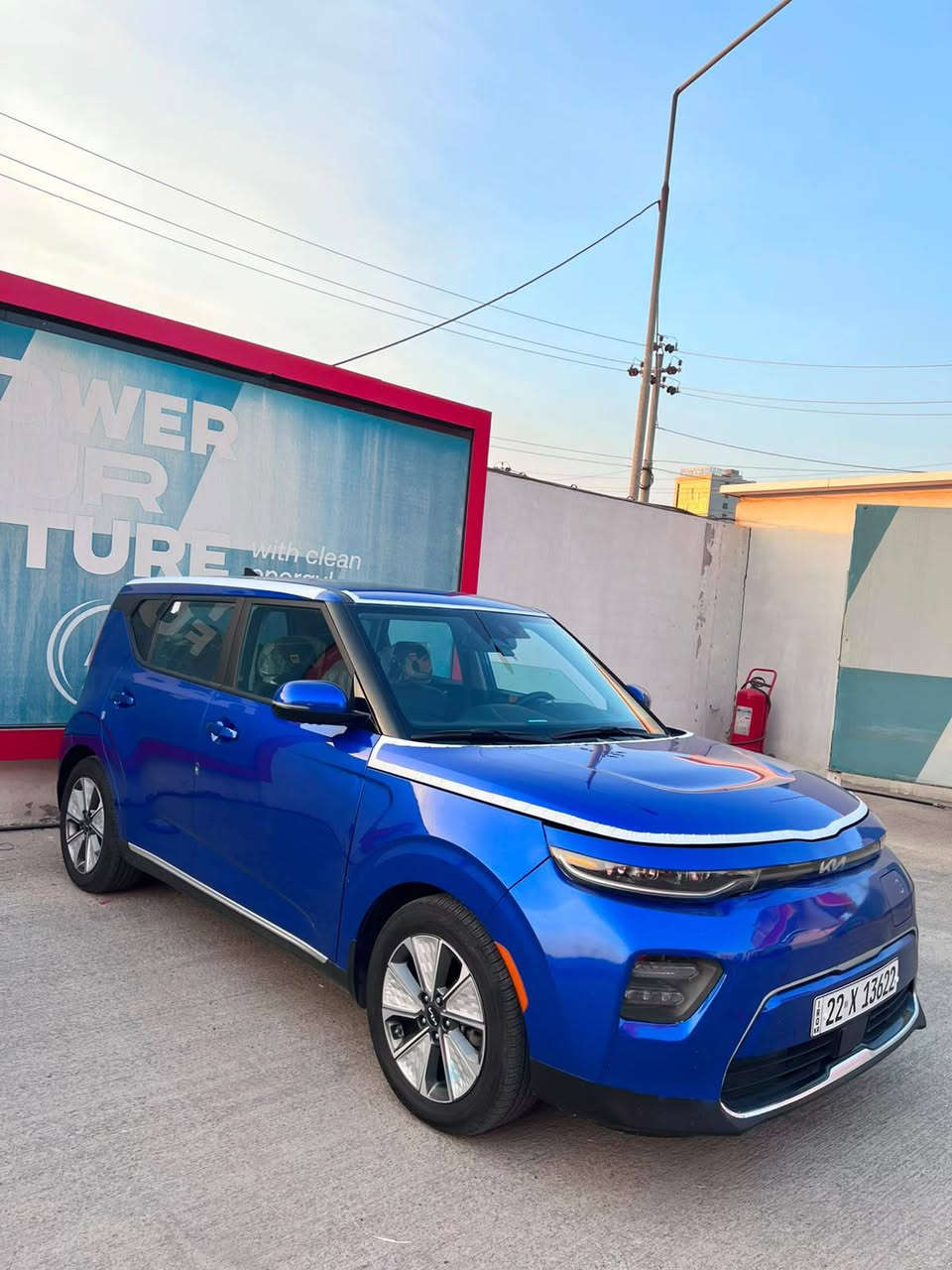 كيا صول  OLIVIRR   2023 💙
كهرباء فقط 🔋 بدون بانزين 
فول مواصفات  1/1 
حادث السيارة كما موضح بالمنشور +رقم الشاصي داخل الصور 
تبديل فقط الجاملغ الامامي الايسر ( شرط بدون دواخل ) 
جميع الايرباكات سليمة
مواصفات السيارة //
شاشة ديجيتال
-بصمة تشغيل+ بصمه أبواب   
 -سلايد روف ( فتحة سقف )
-ويل كب كروم 
4-أشاير بالمري 
-فول تحكم ستيرن 
-تبريد شاشه 
-شاشه حجم كبير 10 أنج GPS
-كشن جلد 
كشن كهربائي 
كشن هيتر و تبريد 
كشن خلفي  هيتر 
-أيقاف ذاتي 
-مانع انزلاق 
13-رادار امامي خلفي جانبي
14-مضخم صوت 
-دشبول الكتروني
-لايت زنون ولد 
شحن بلادي موجود
رقم أربيل ترقيم جديد
السعر 134 ورقه مرقم كامل 
مكان اربيل معرض اربيل كارس 📍
☎️


**إذا كنت صاحب هذا الإعلان وتريد حذفه لأي سبب، رجاءا أرسل رسالة إلى الدعم الفني**